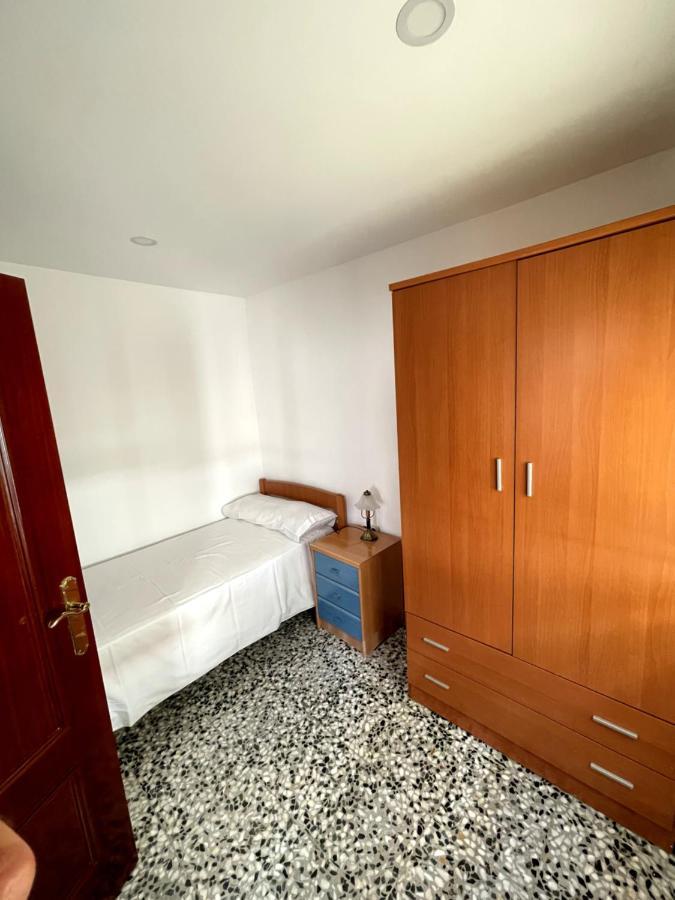 Family Home By Cadiz Time Bagian luar foto